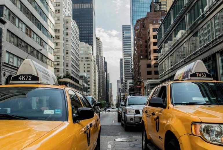 Kepatuhan ESG dan Tanggung Jawab Hukum Perusahaan di Indonesia